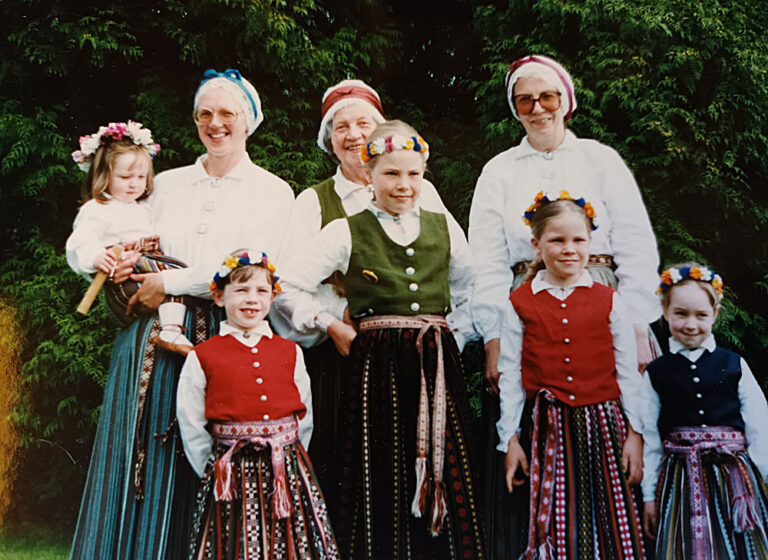 Jāna ar ģimeni nometnē "3x3" Almēlijā, Lielbritānijā. 1993. gads